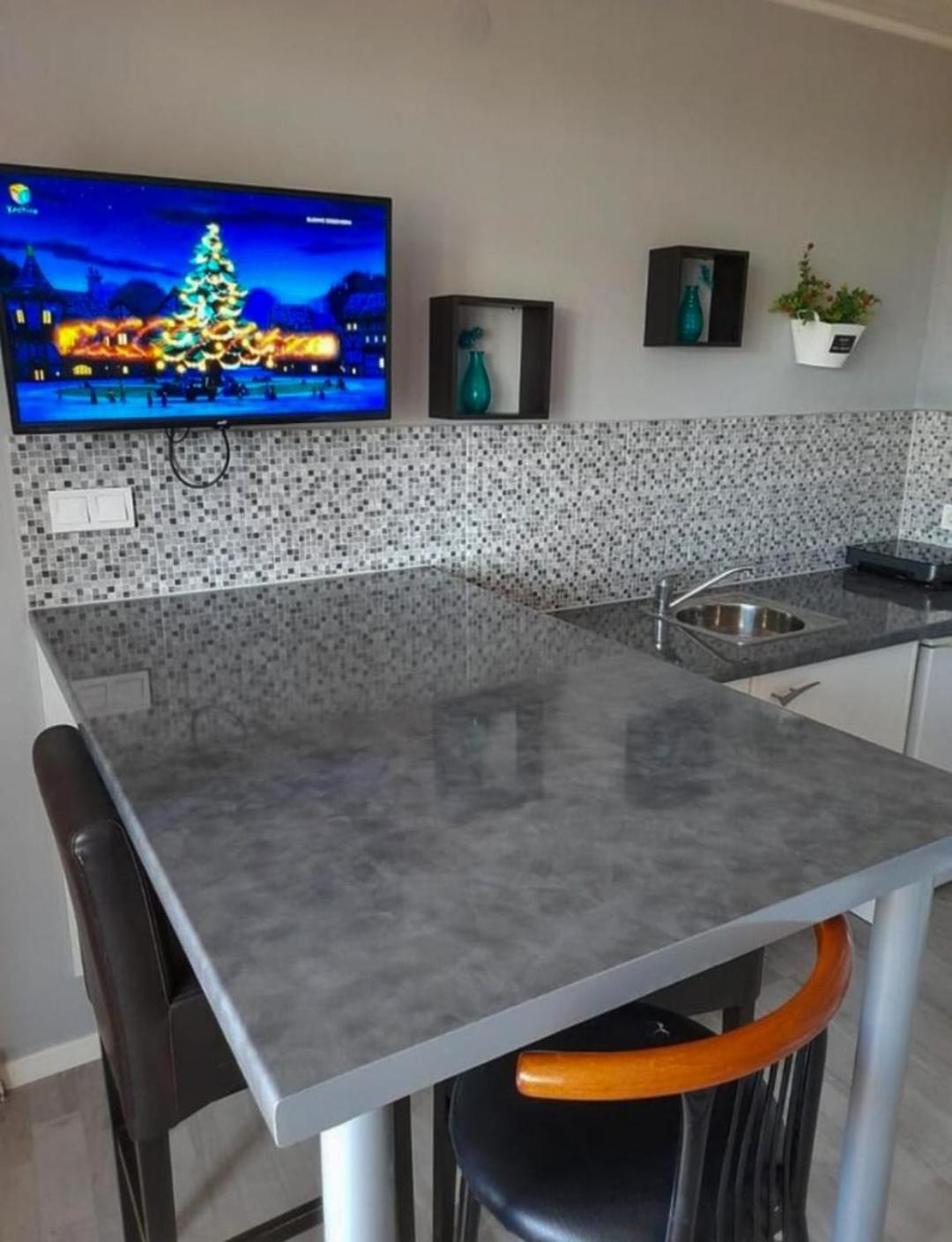 Apartmani Maris มาคาร์สกา ห้อง รูปภาพ